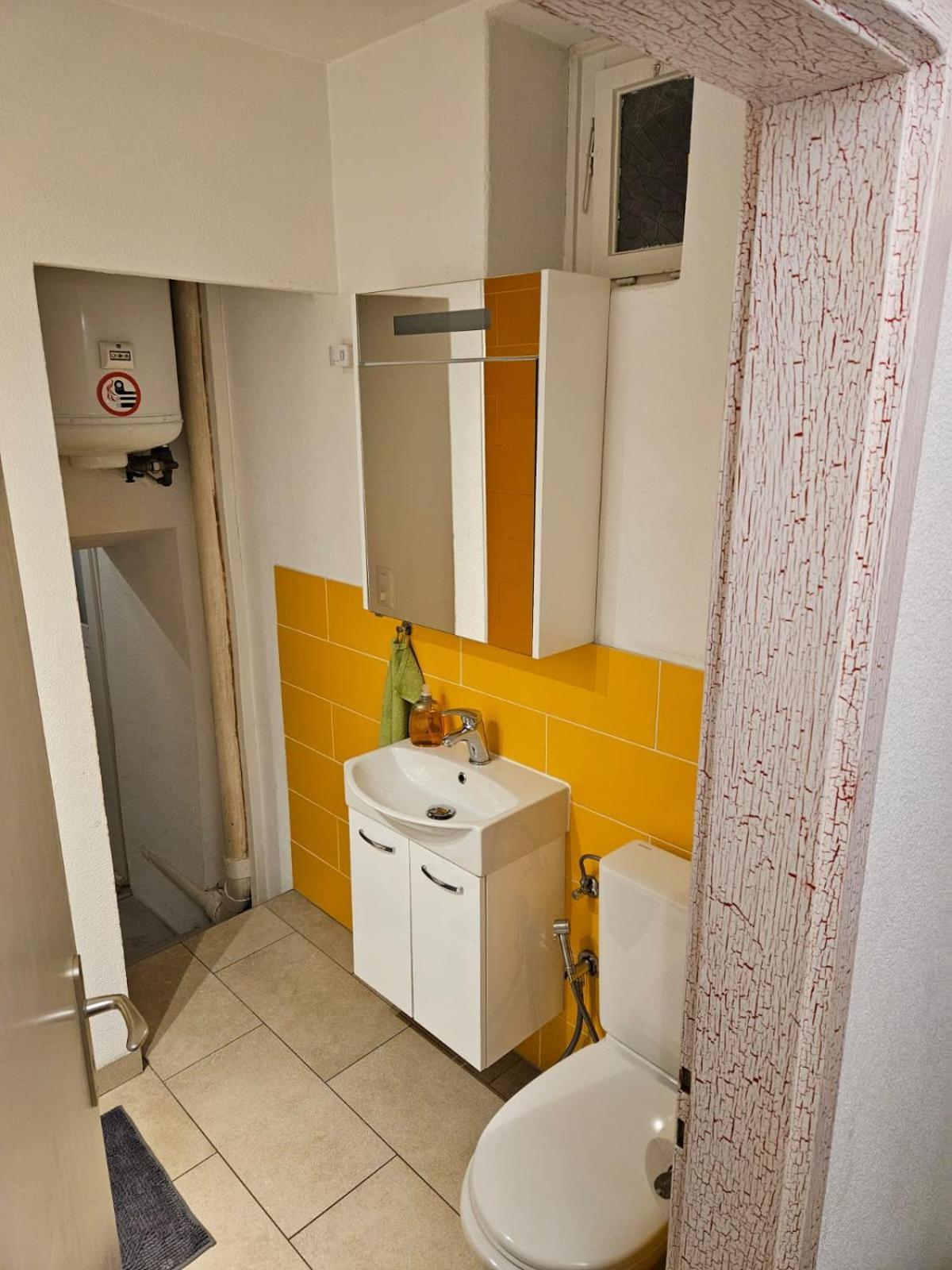 Airolo With Private Parking Διαμέρισμα Εξωτερικό φωτογραφία